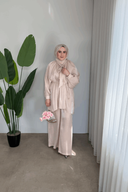 Floş Yakası Bağlamalı Takım- Taş